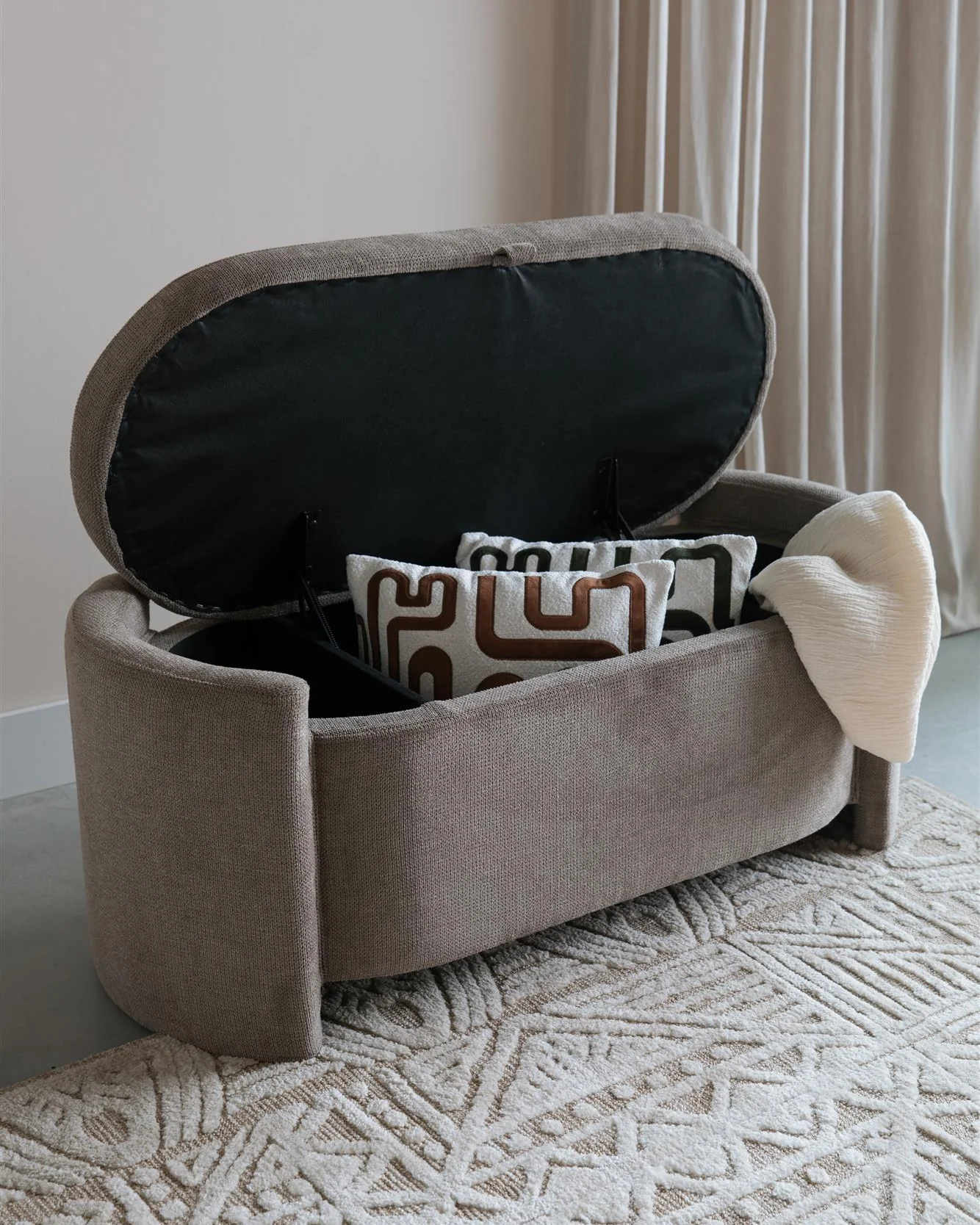 Storage Bench Miles