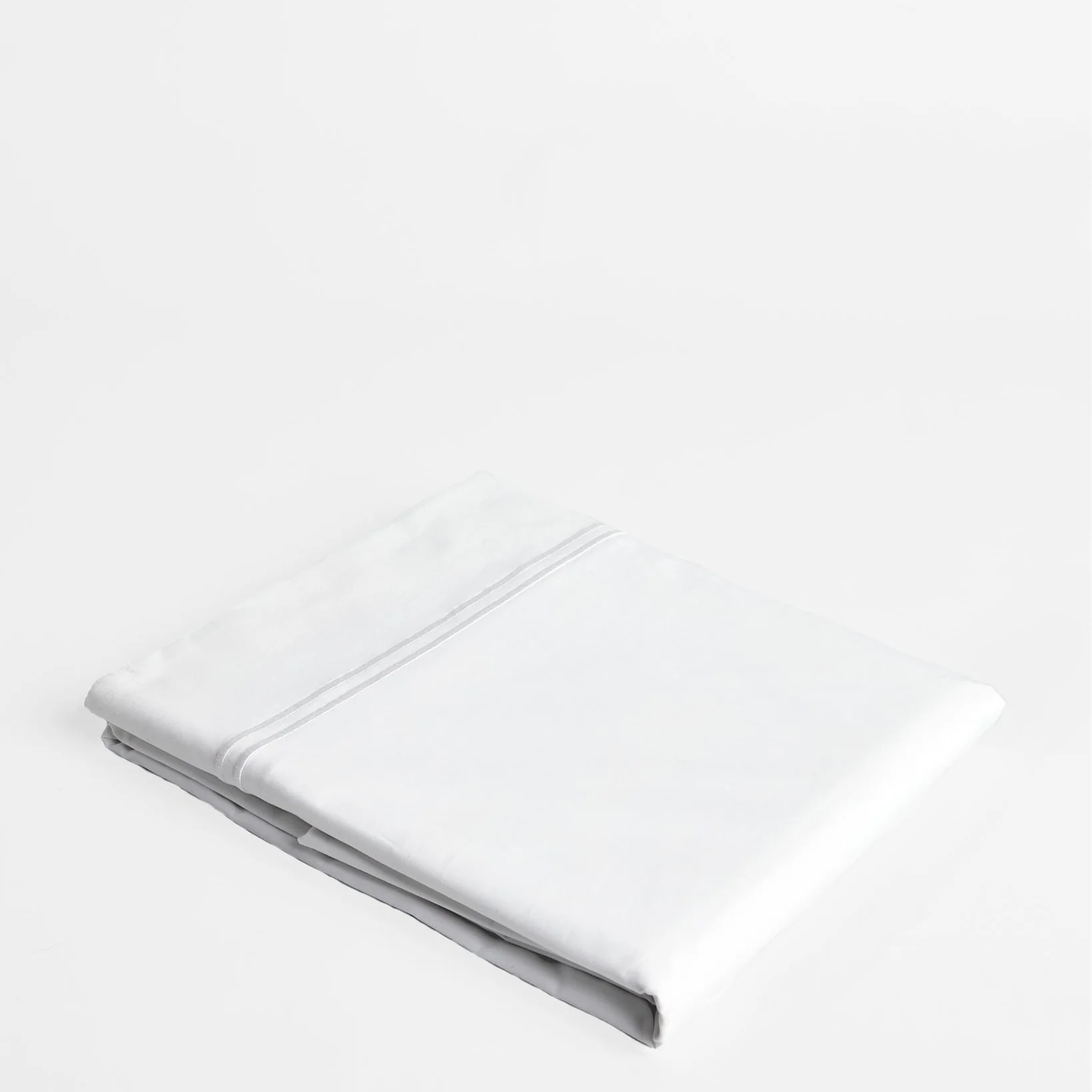 Foxford Evelyn White Rolenio Flat Sheet - Image 2
