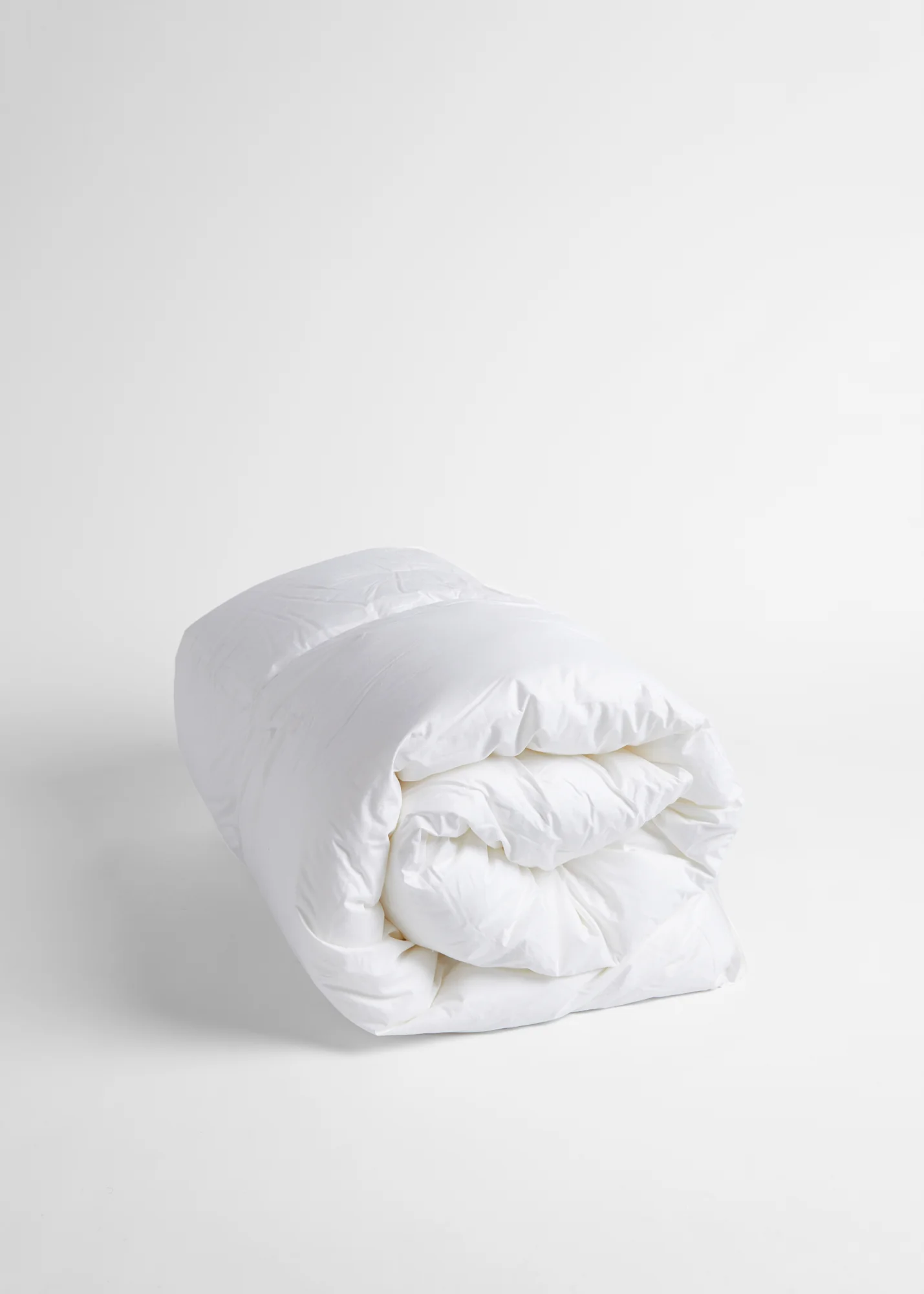 Foxford Feather & Down Duvet - Super King 10.5 Tog - Image 2