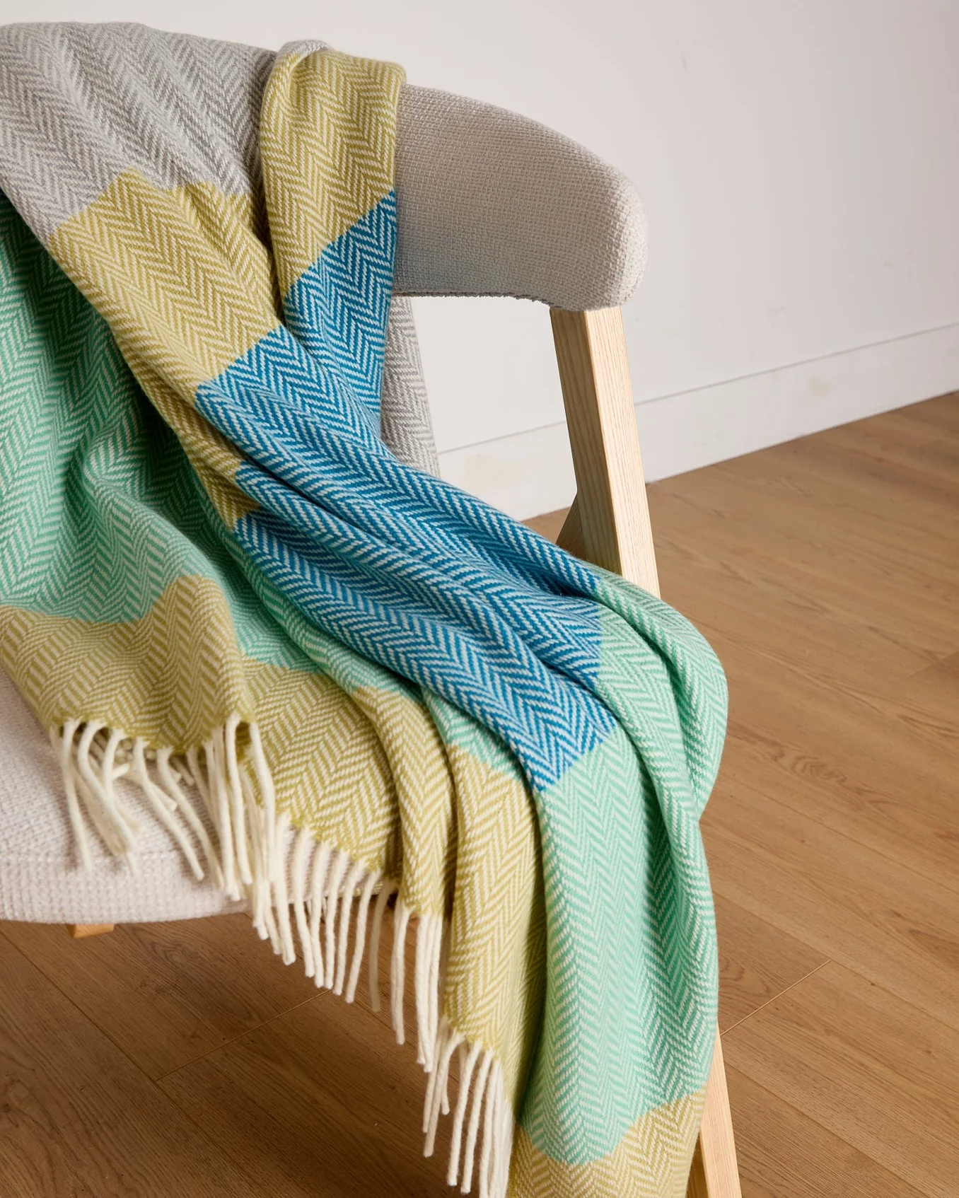Foxford Garavogue Cashmere and Lambswool Throw
