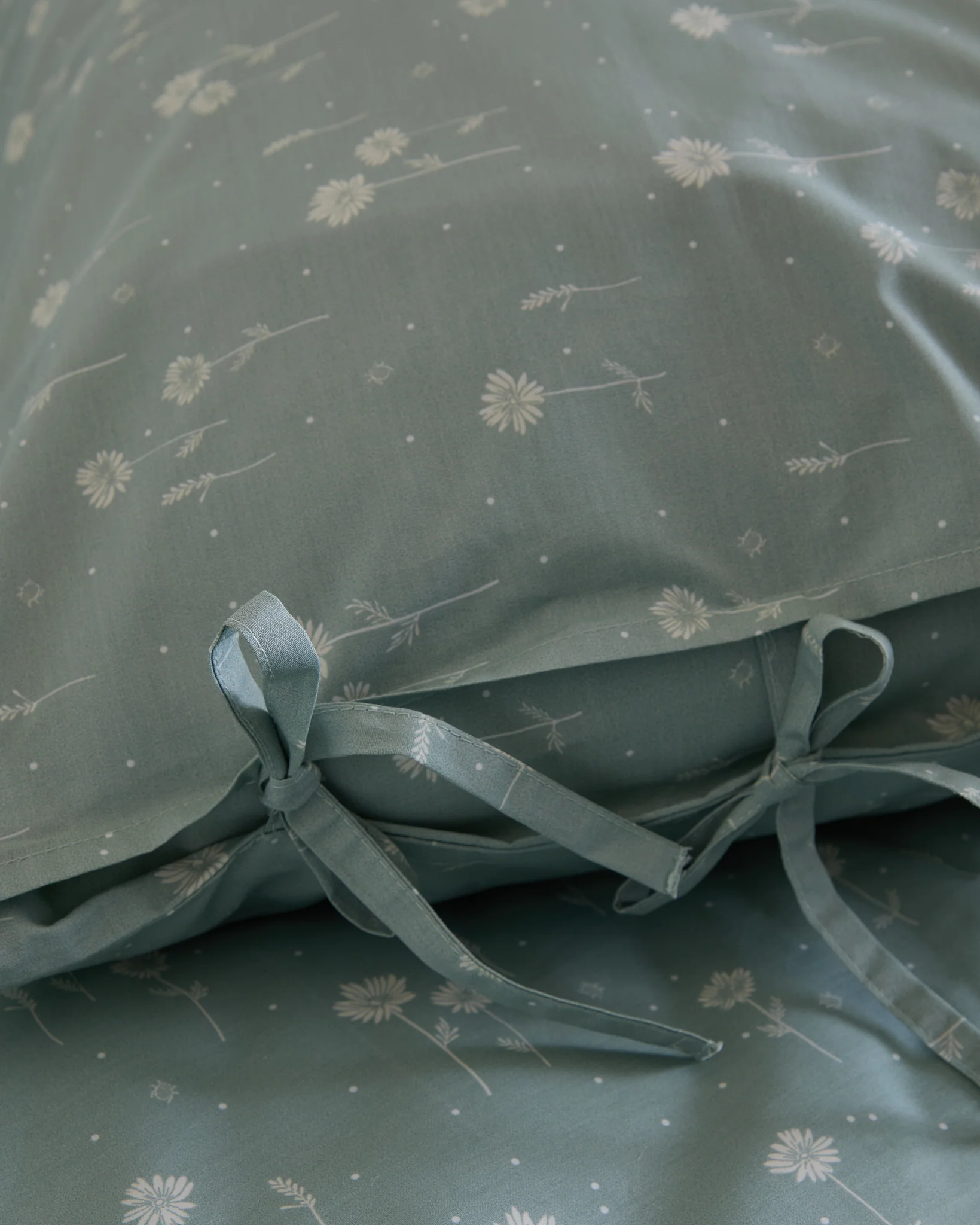 Foxford King Size Pillowcase Pair- Lady Daisy - Image 3