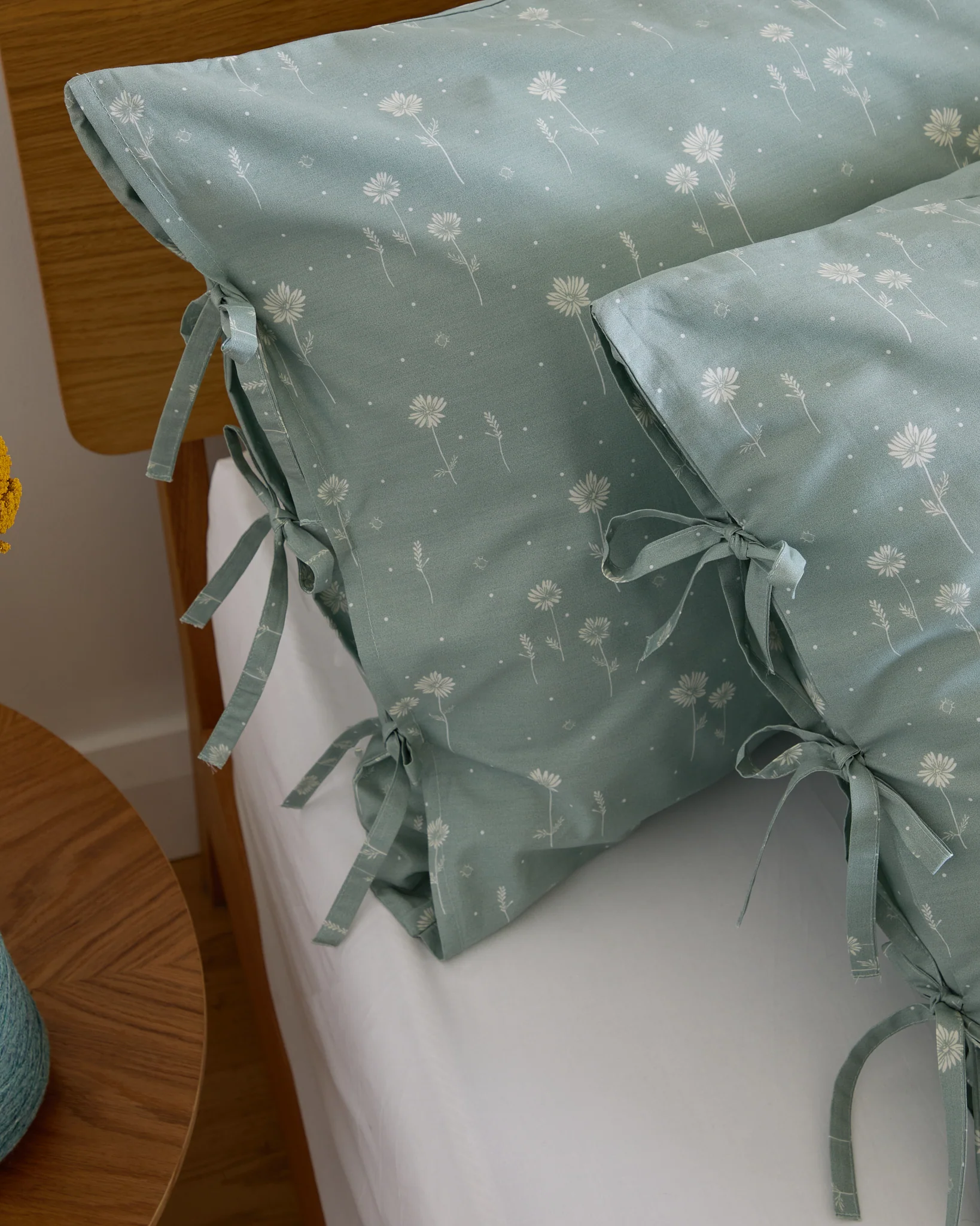 Foxford King Size Pillowcase Pair- Lady Daisy - Image 4