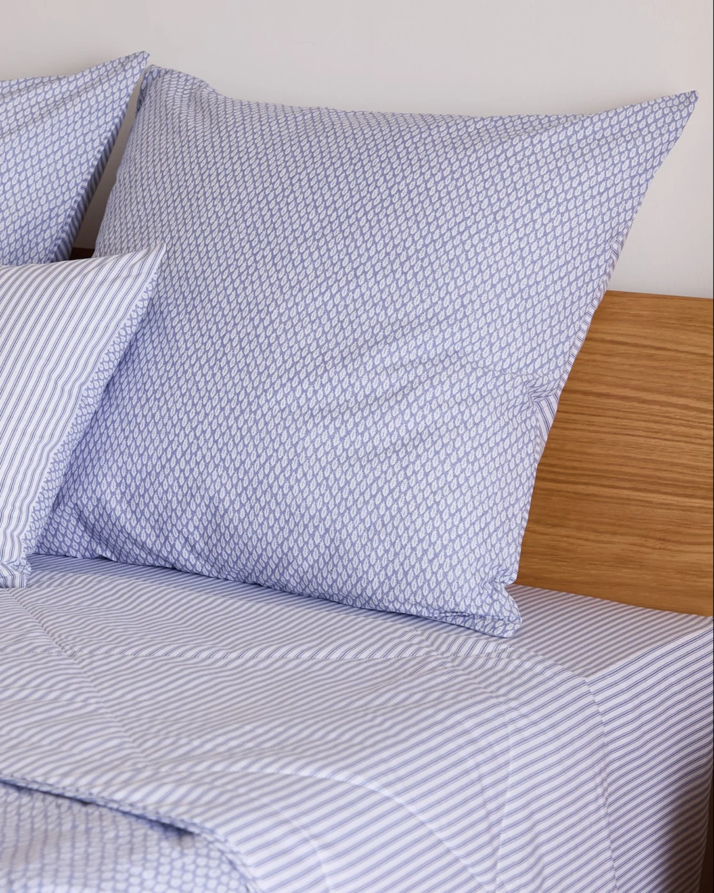 Foxford Nancy Cushion- Large