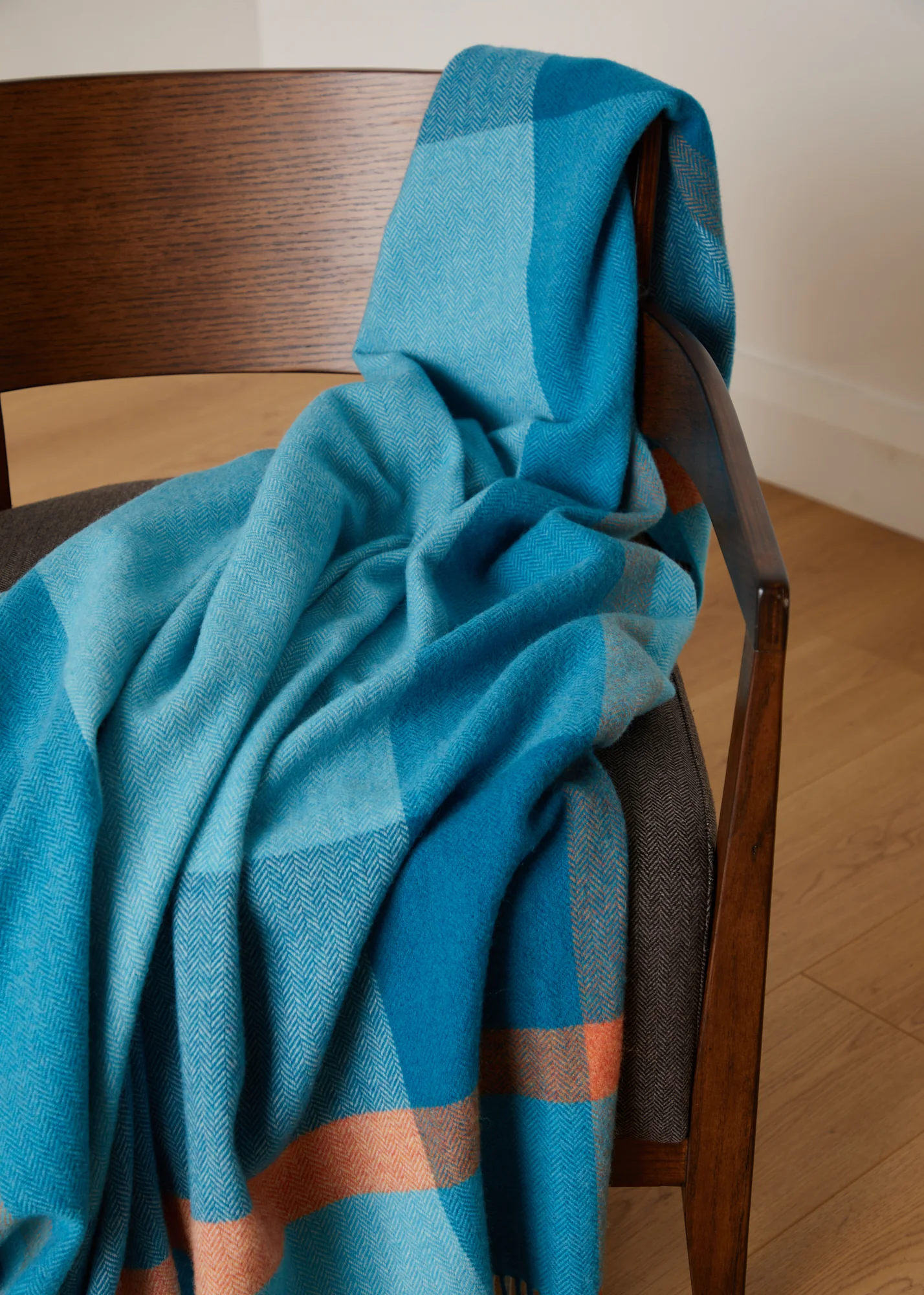 Foxford Oisín Lambswool Throw