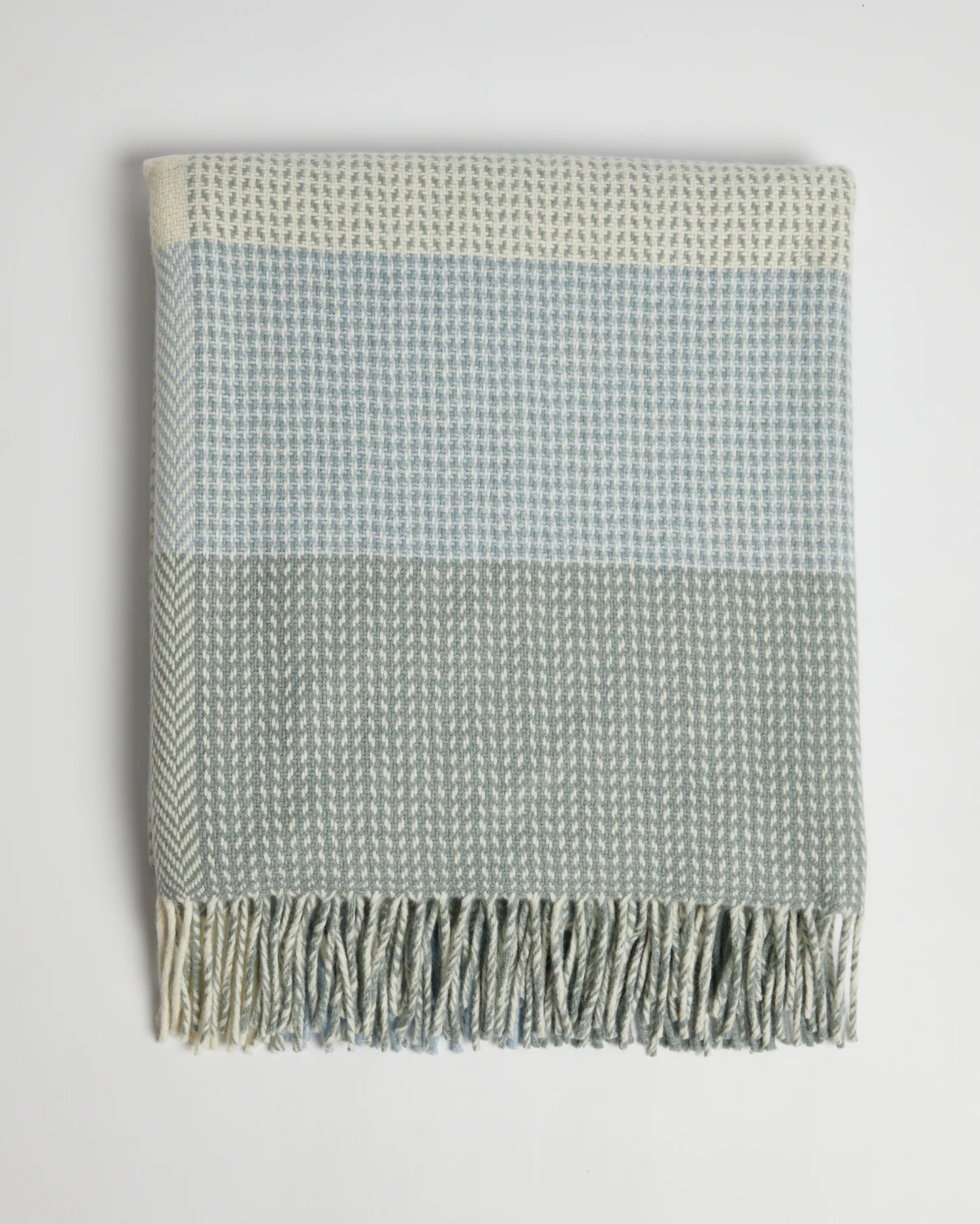 Foxford Tara Cashmere and Lambswool Throw - Image 4