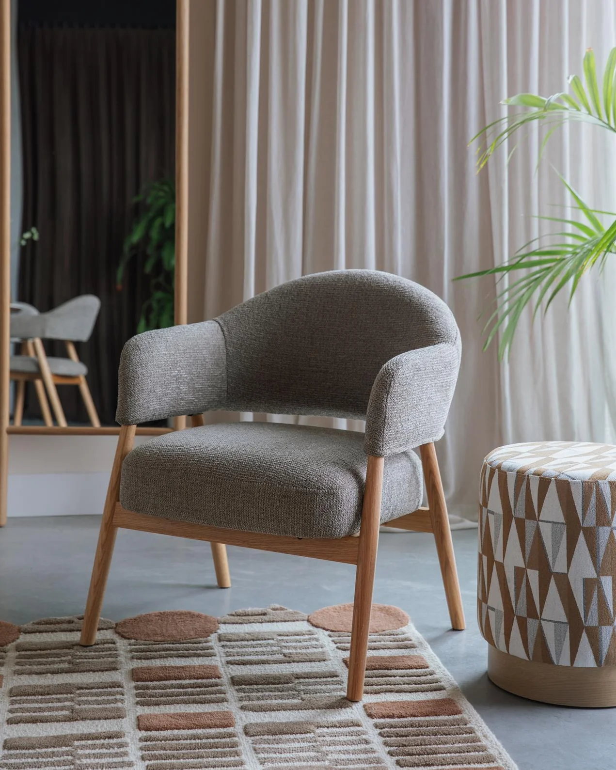 Lounge Chair Indy- Cappucino - Image 2
